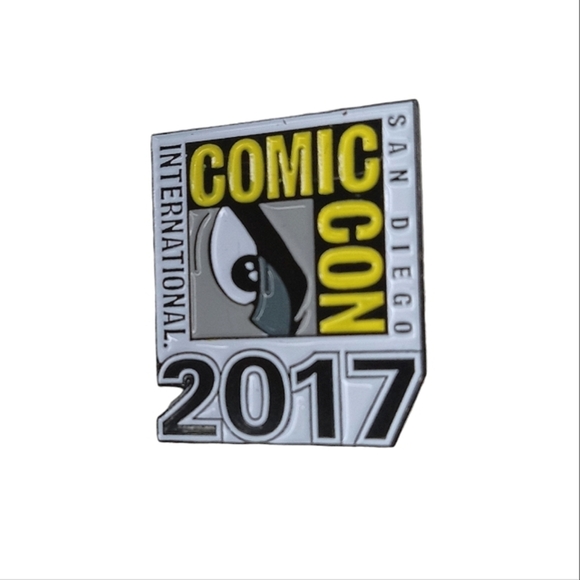 Phoenix Incident comic con card packs and Hat pin - Picture 2 of 3